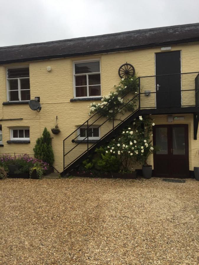 The Coach House At The Bull Inn Milton Keynes Zewnętrze zdjęcie